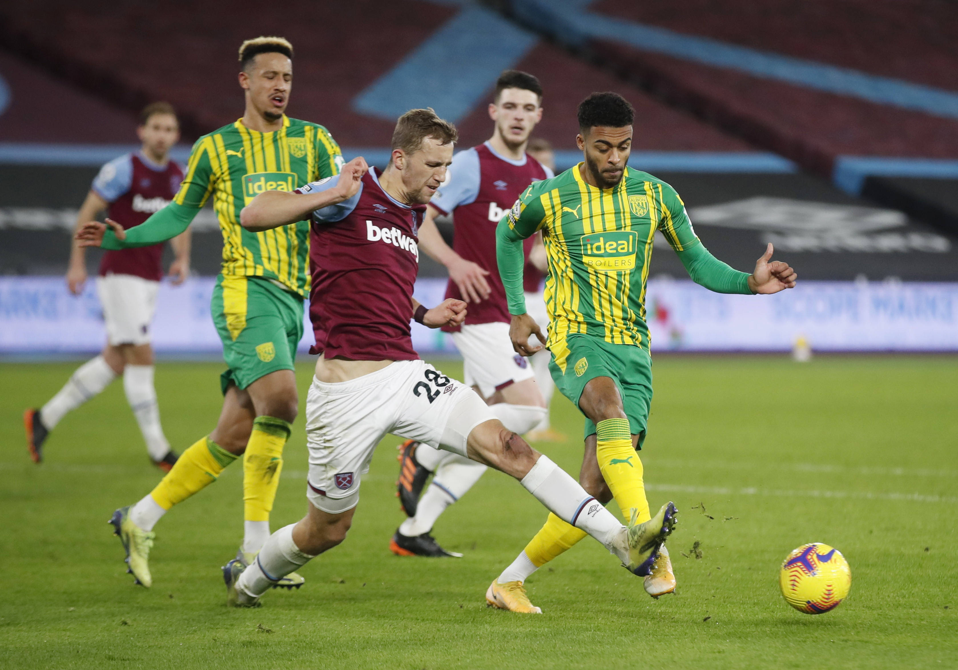 防守队员明 防守队员明