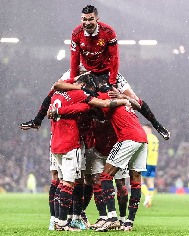 半场因伤被 半场因伤被